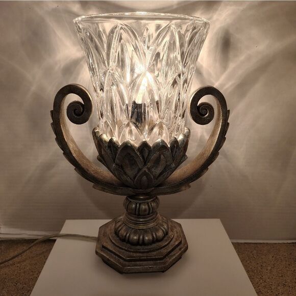 Decorative Table Lamp.  H 12" W 10" Glass Top Opening 6" Circle GTS - Picture 1 of 4